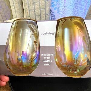 ❄️50% OFF❄️ GORGEOUS NIB Iridescent Wine Glasses (2) Great Gift Idea!